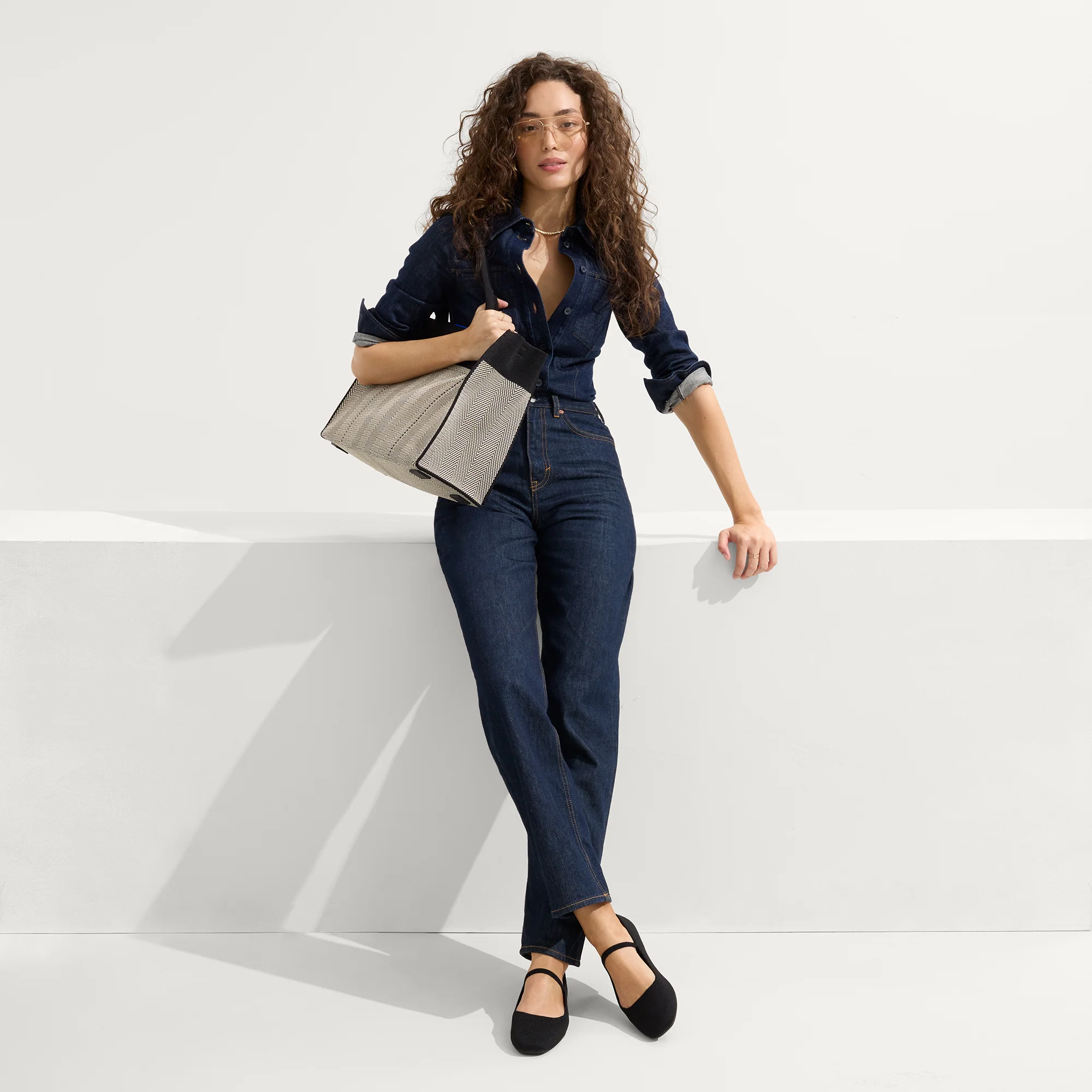 The Classic Tote - Black Herringbone