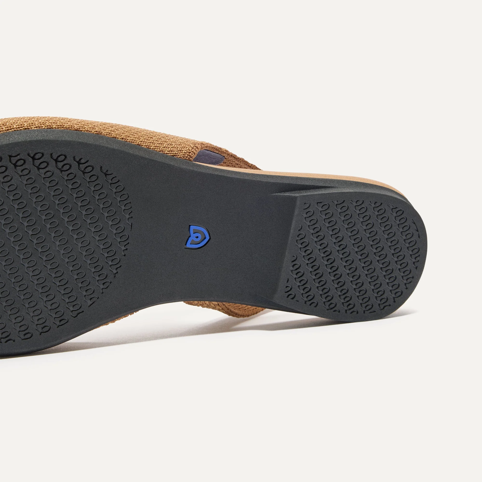 The Almond Slingback - Tawny Captoe