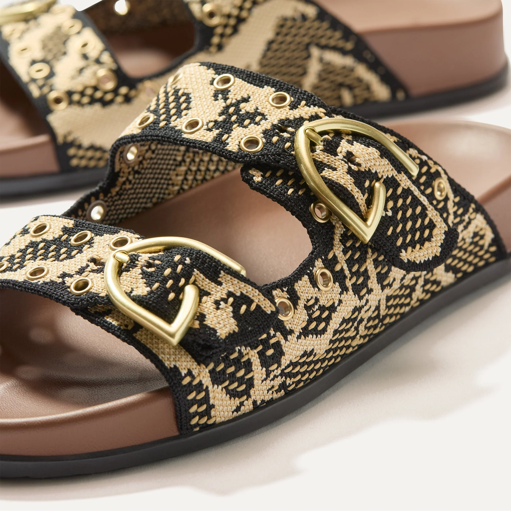 The Buckle Slide - Eyelet Bouquet