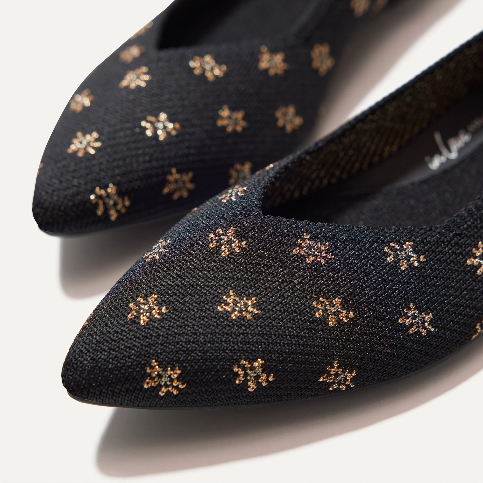 The Point II - Daisy Sparkle