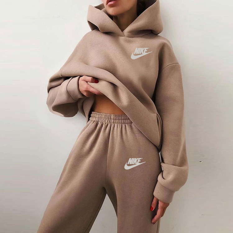 ROPA DEPORTIVA NIKE MUJER
