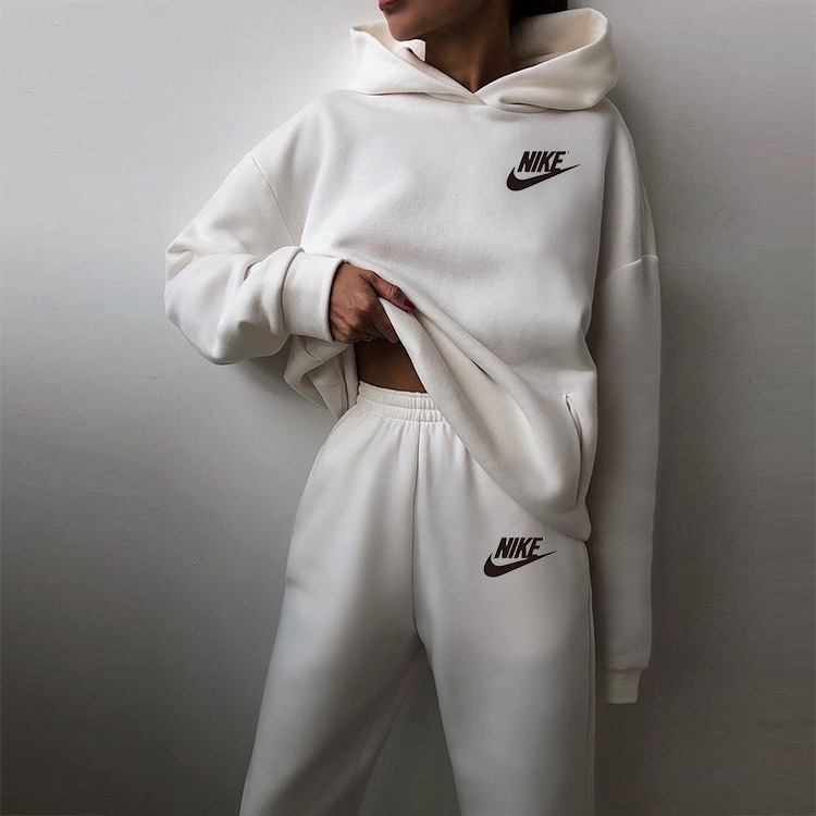 ROPA DEPORTIVA NIKE MUJER