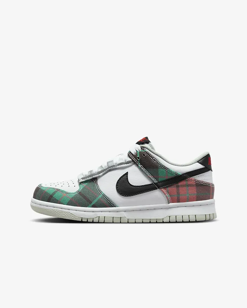 Nike Dunk Low SE