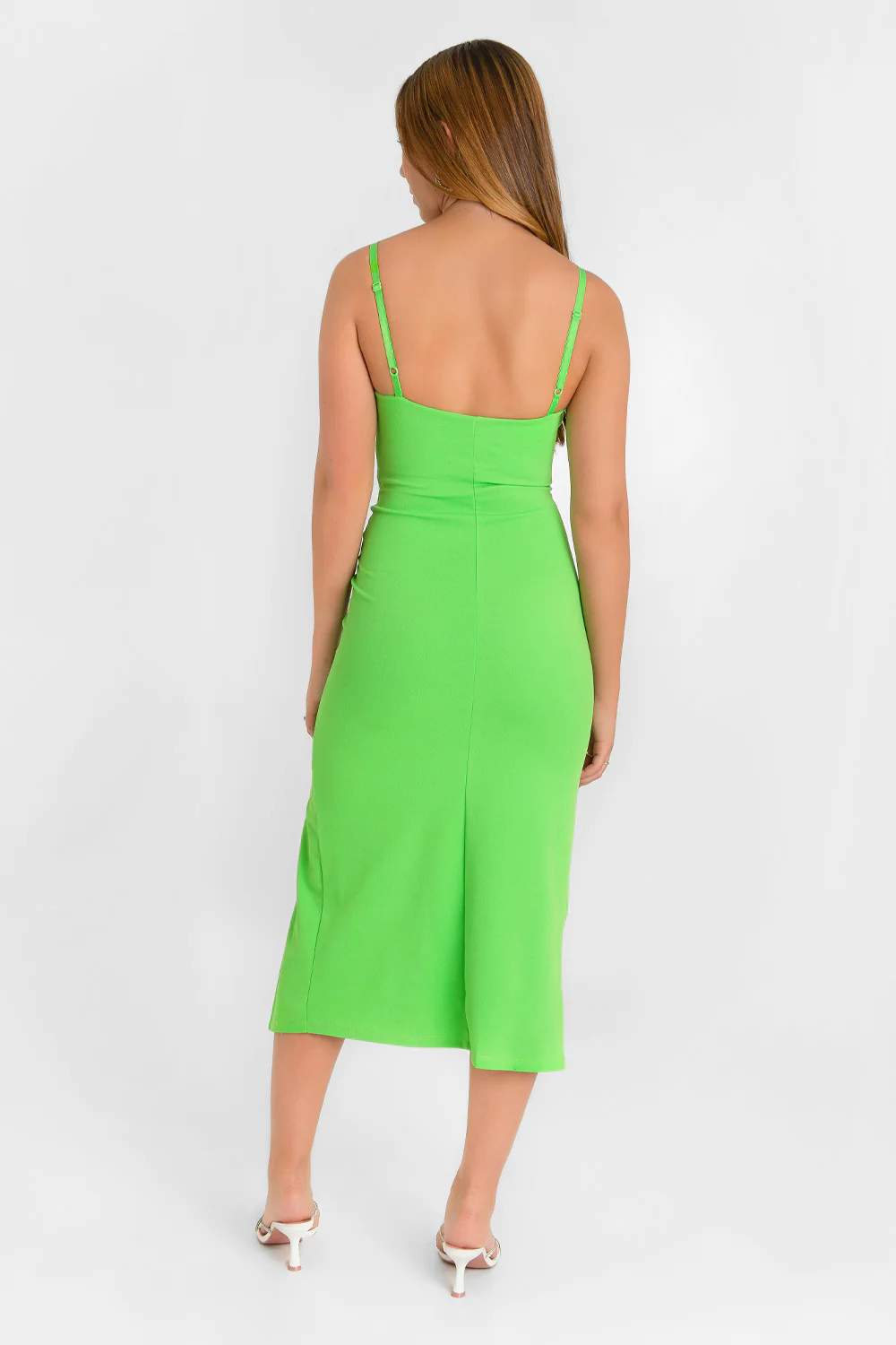 Vestido midi ajustado de tirantes jareta con abertura