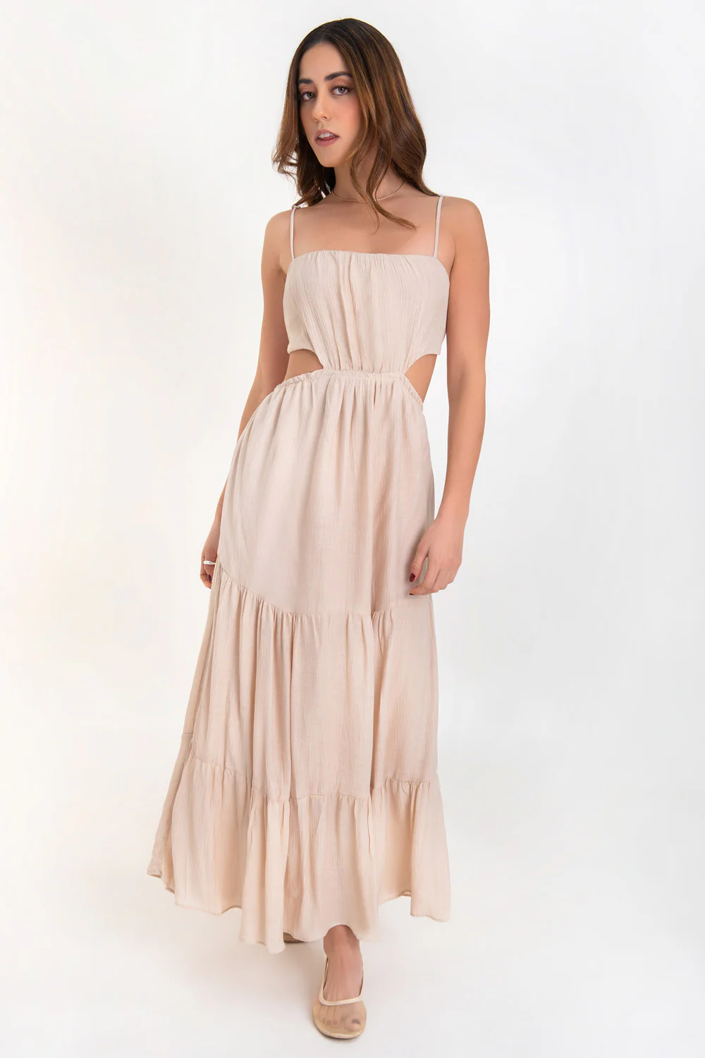 Maxi vestido de tirantes con cut outs