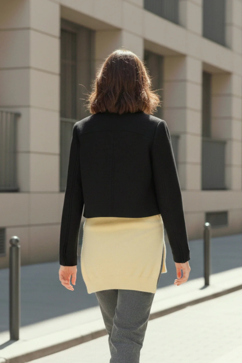 Abrigo corto de fit recto con bolsillos