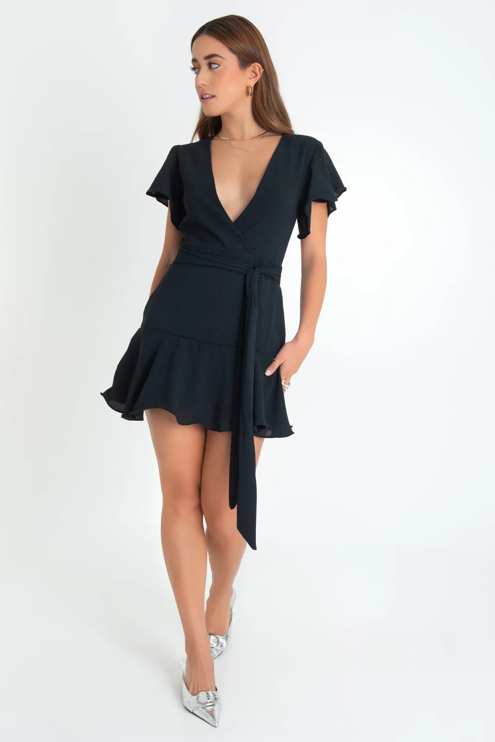 Playsuit manga corta con olanes escote v