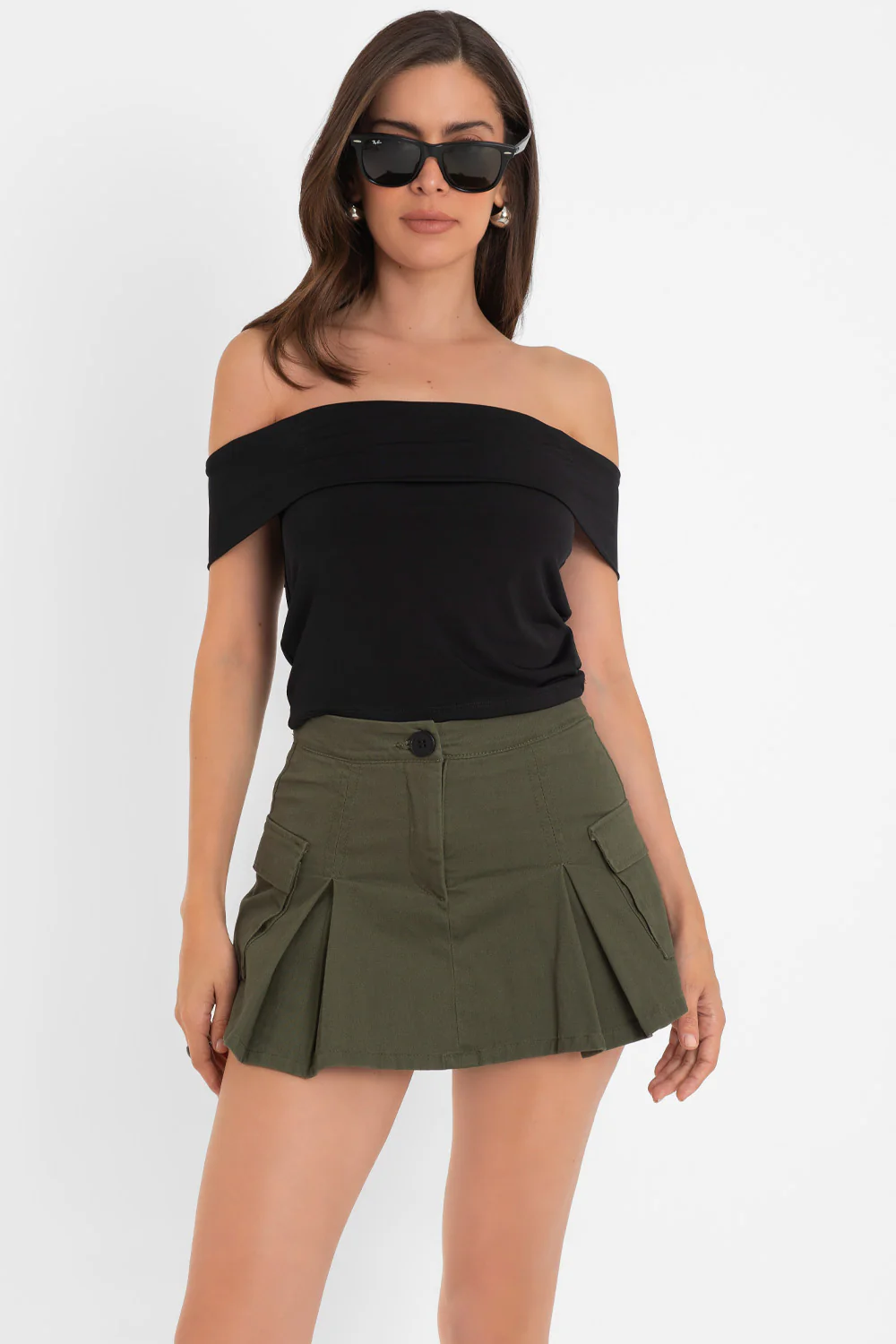 Falda short tableado con bolsillos cargo