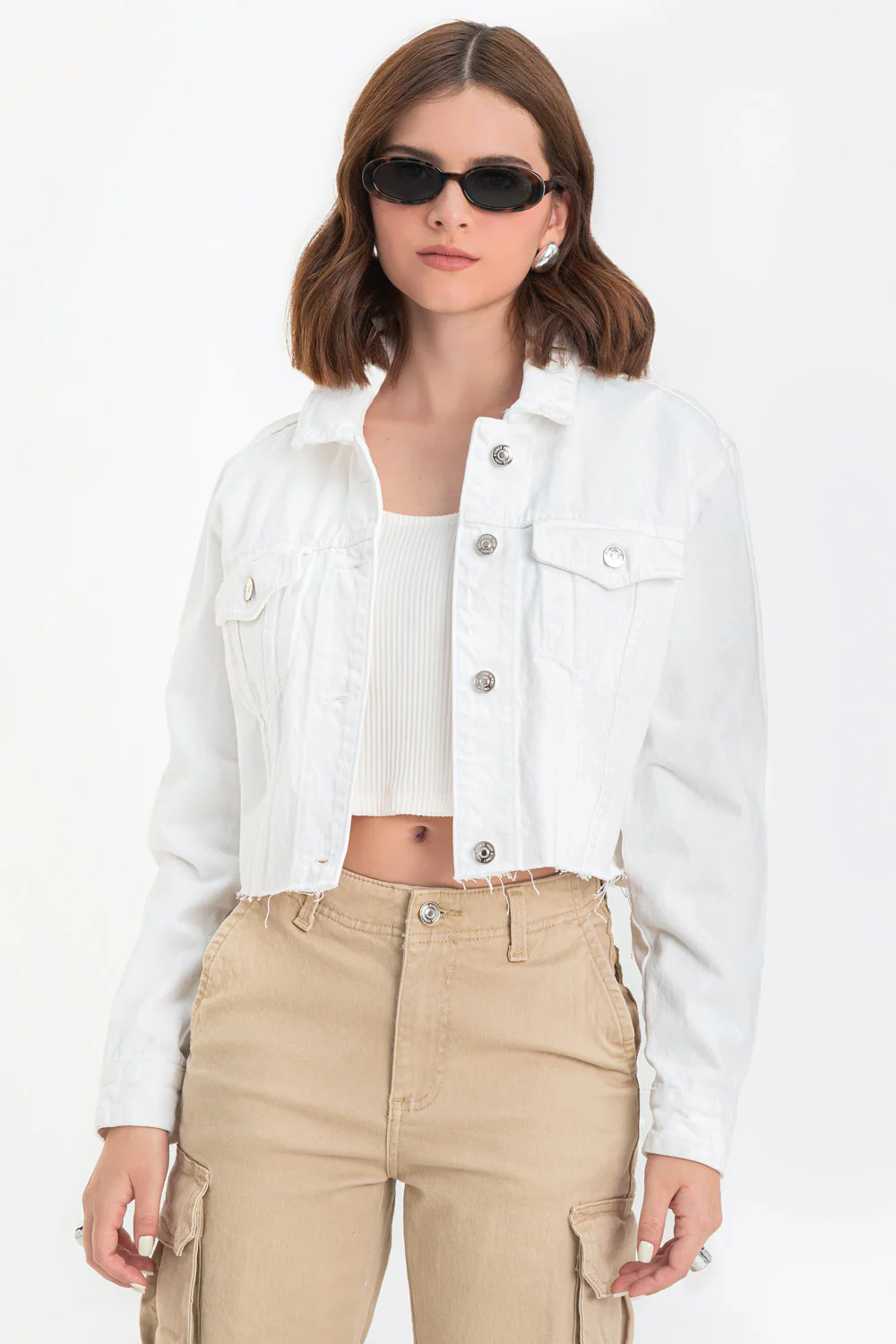 Chamarra corta de denim fit recto con rotos