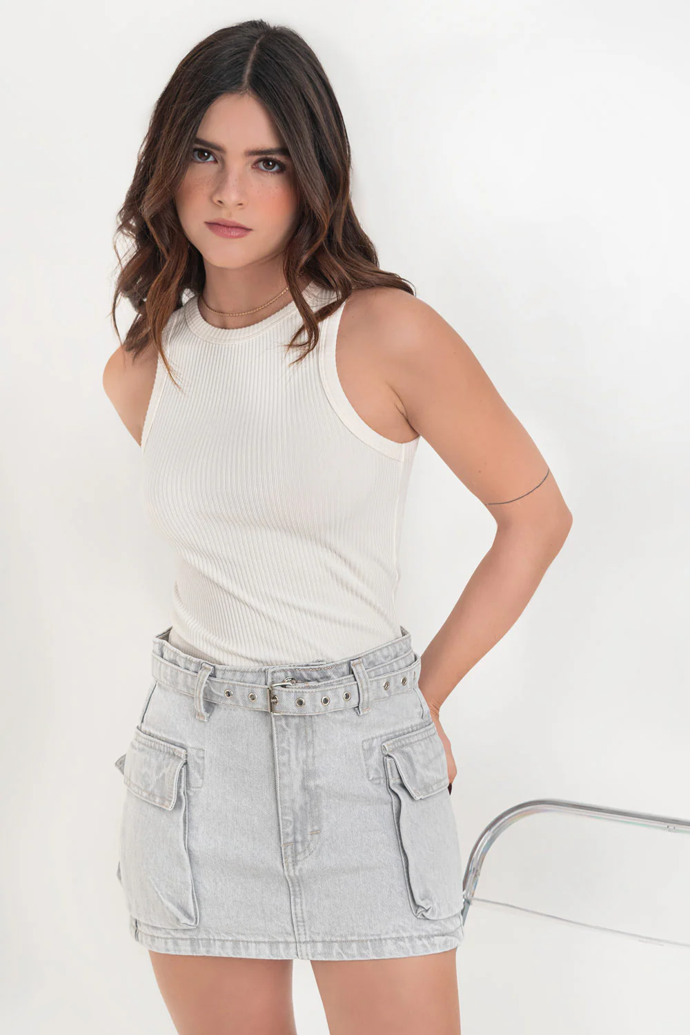 Falda corta cargo de denim con cinturón