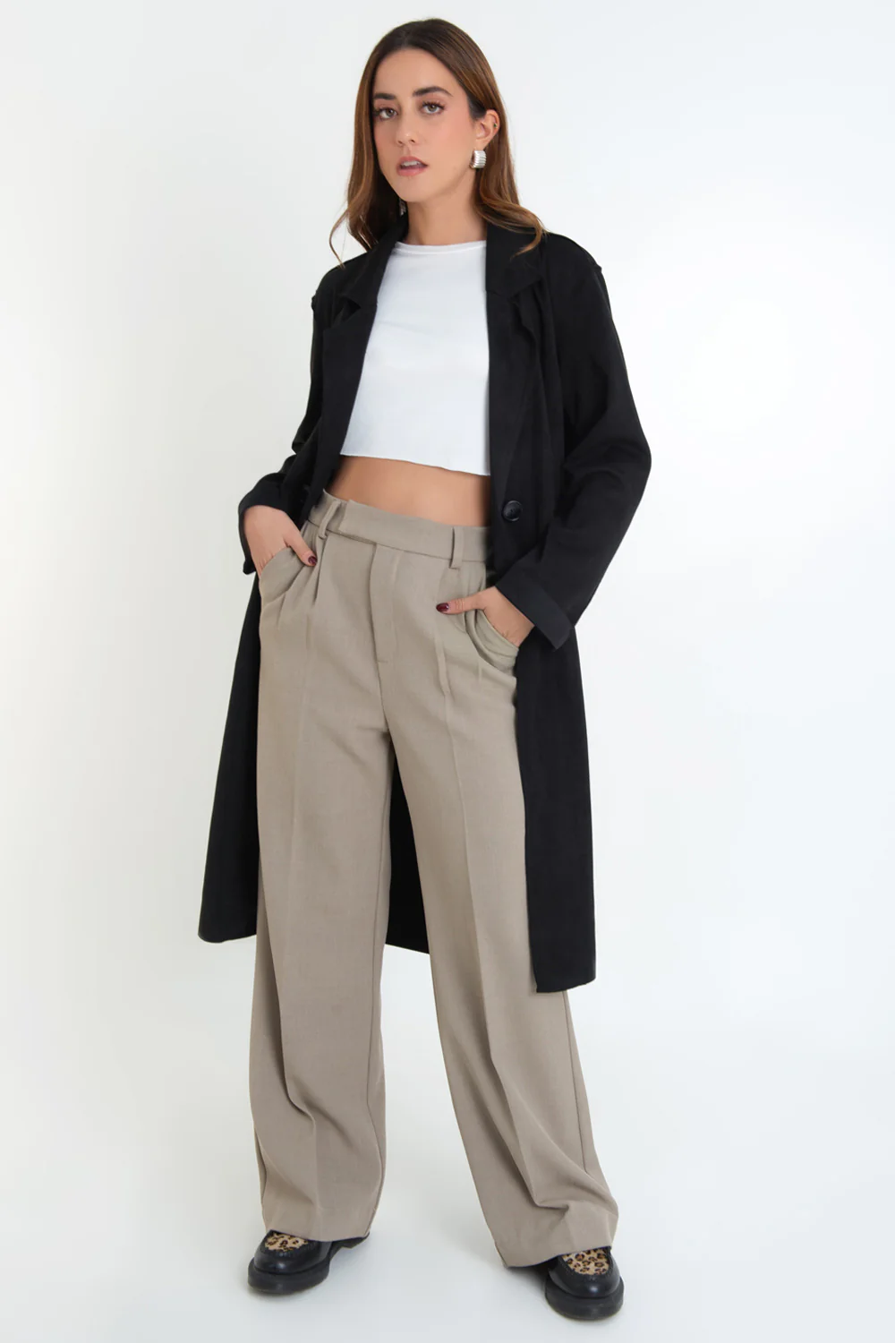 Abrigo de gamuza costuras con solapa