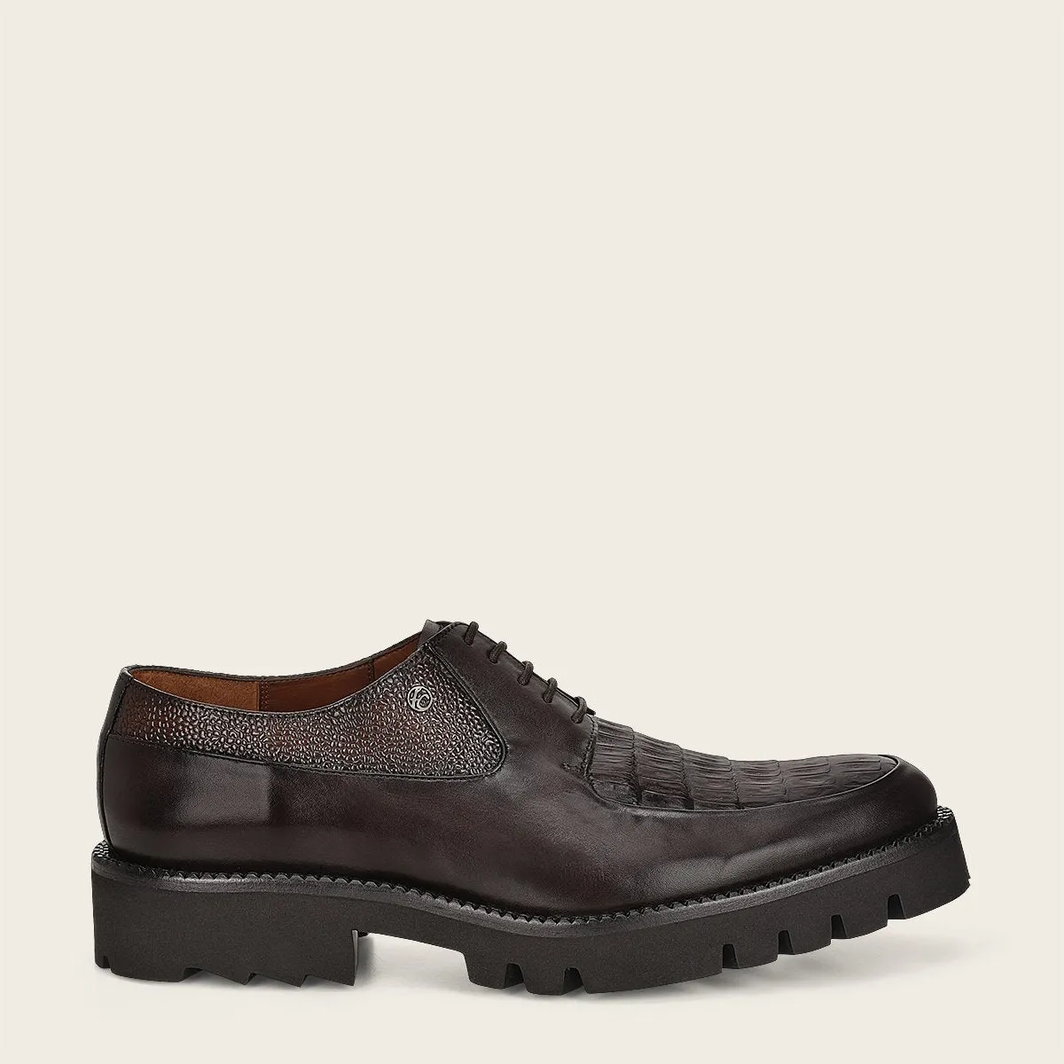 Zapatos de vestir en piel de caimán .