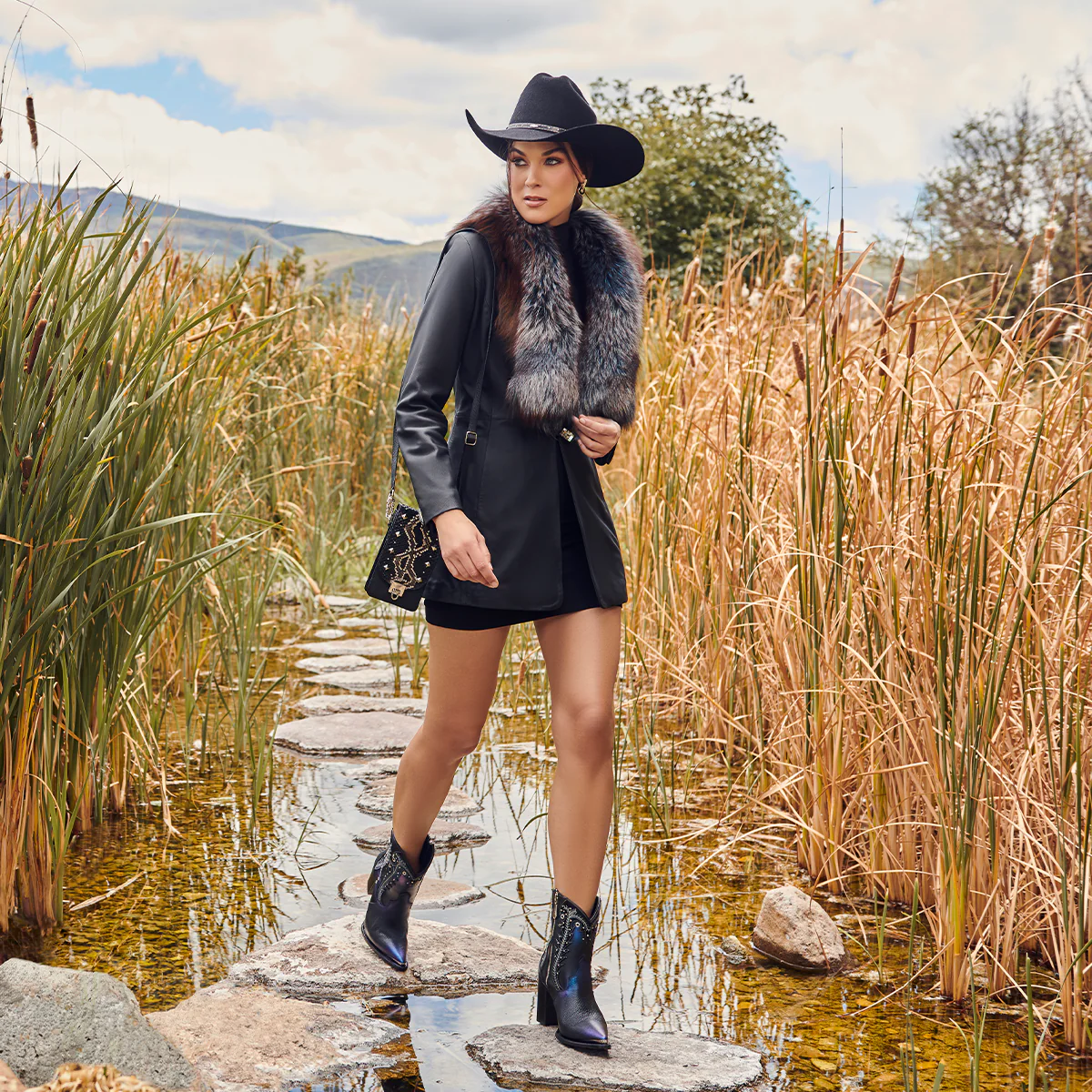 Botín western fashion en piel genuina para dama