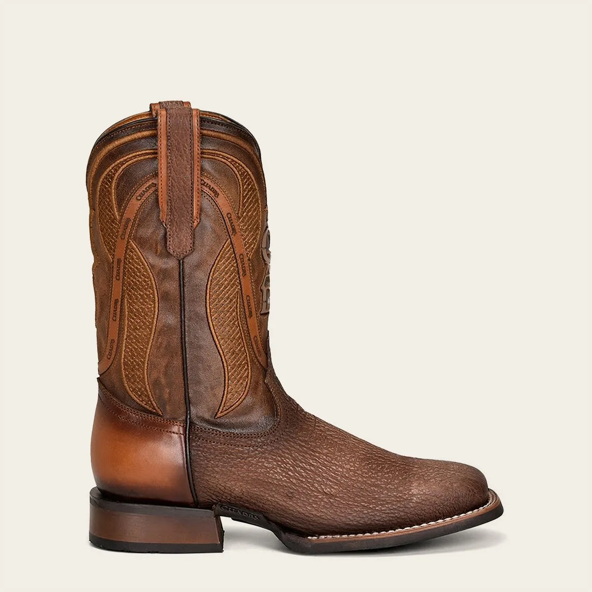 Bota rodeo en piel genuina de tiburón.