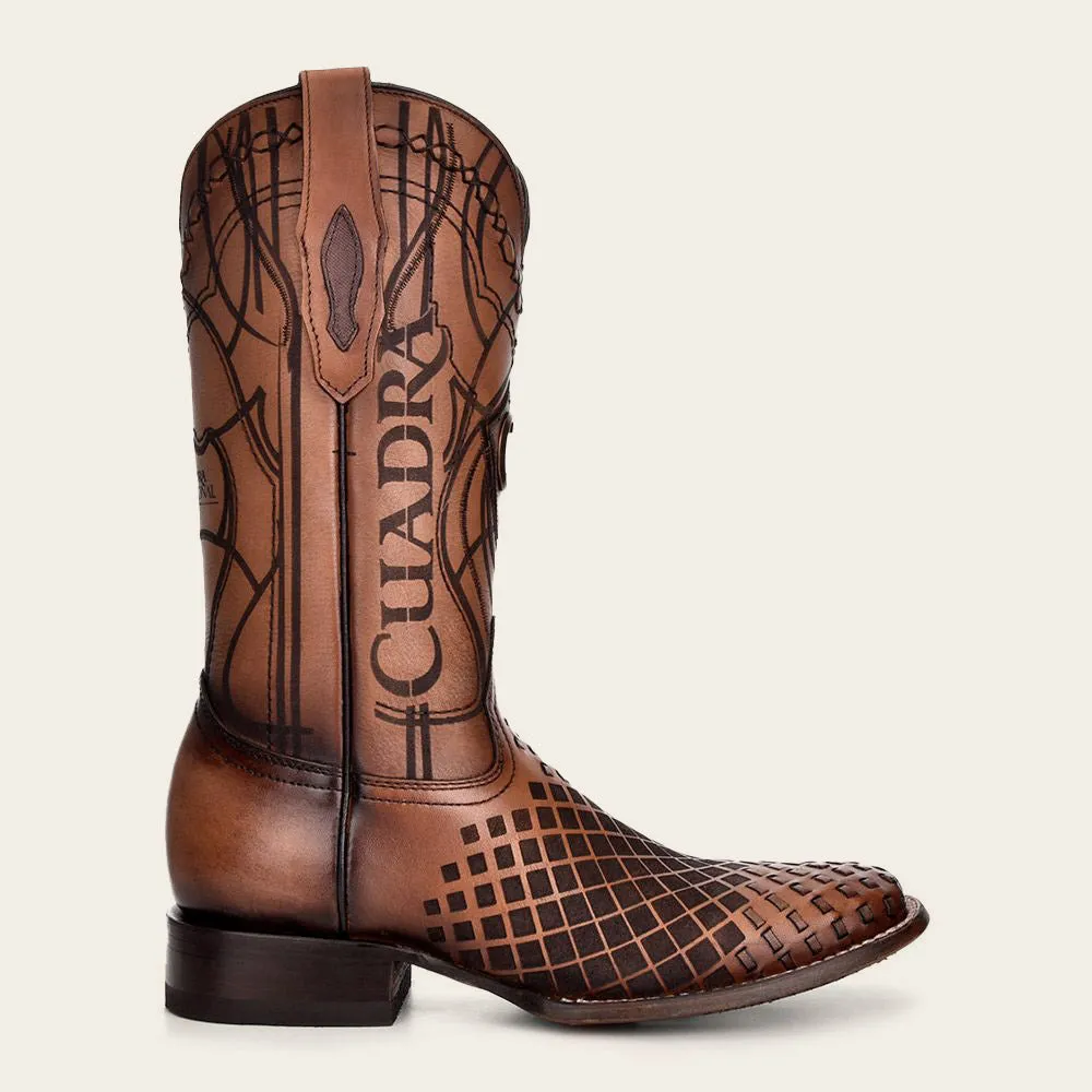 Bota de piel con grabado para caballero